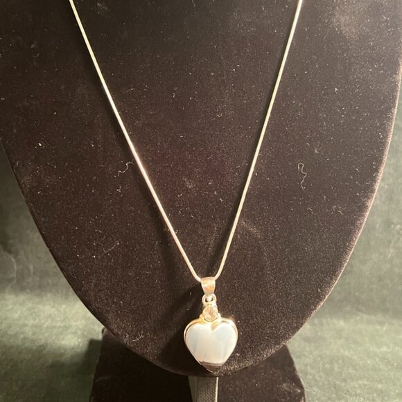 Jewelry - Picture 2 of 2